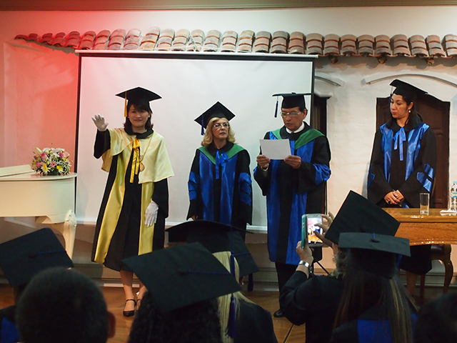 パラグアイSV2015：藤掛教授名誉博士号授与式の様子