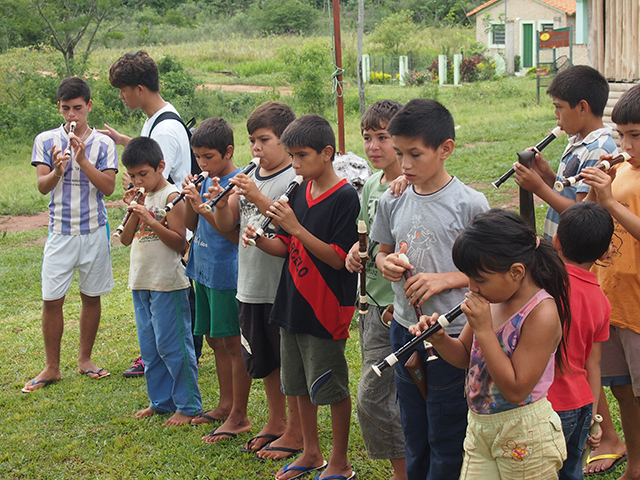 パラグアイSV2015：一生懸命な生徒たち