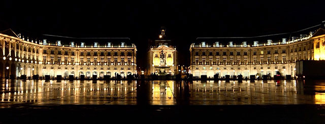 フランスSV2017：「水鏡」に映るブルス広場